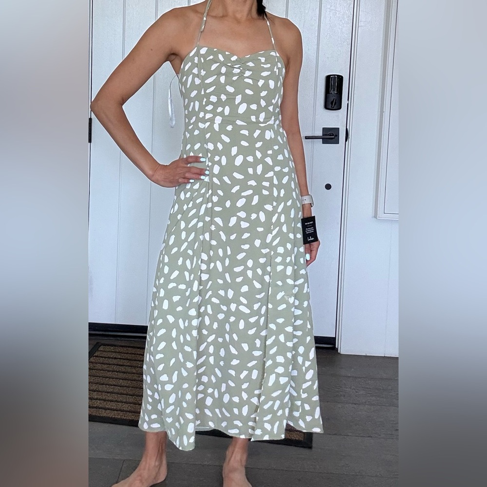 Elegant Green and White Patterned Dress